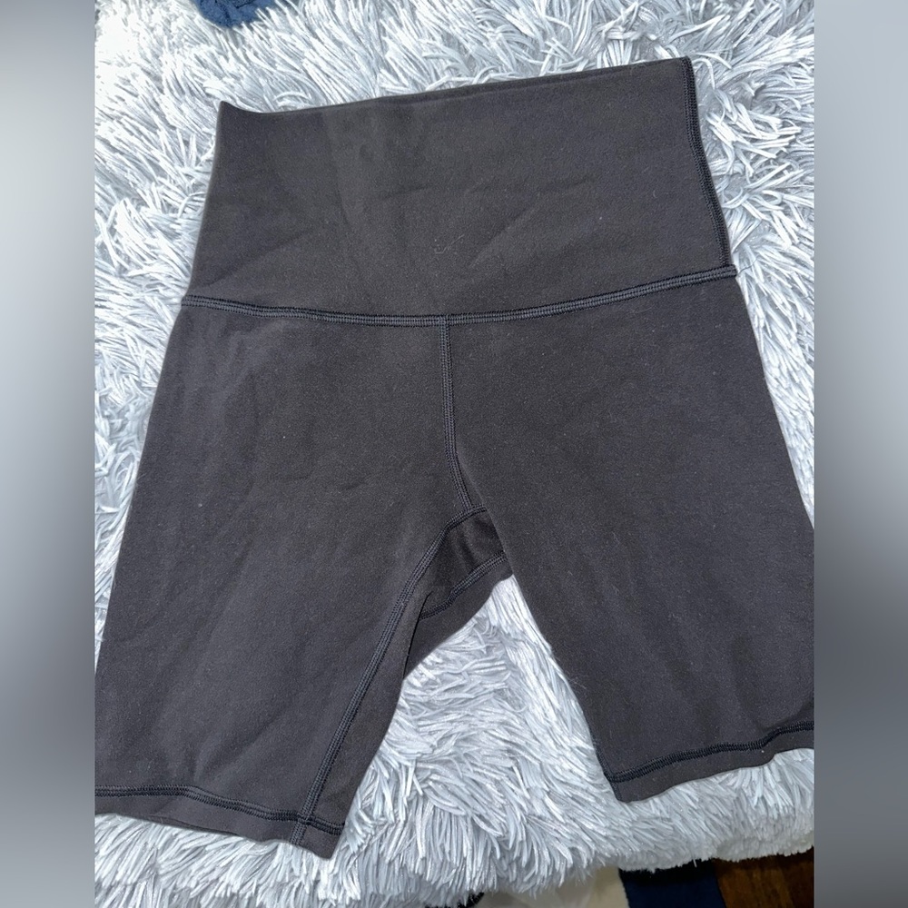 NWOT LULULEMON ALIGN SHORTS